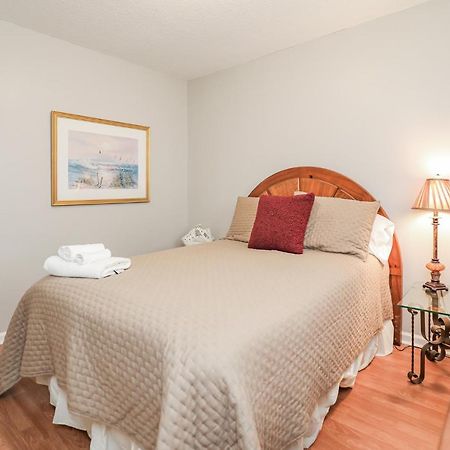 Spacious Home With Waterfront View-Welcome Pets Sneads Ferry Exterior photo