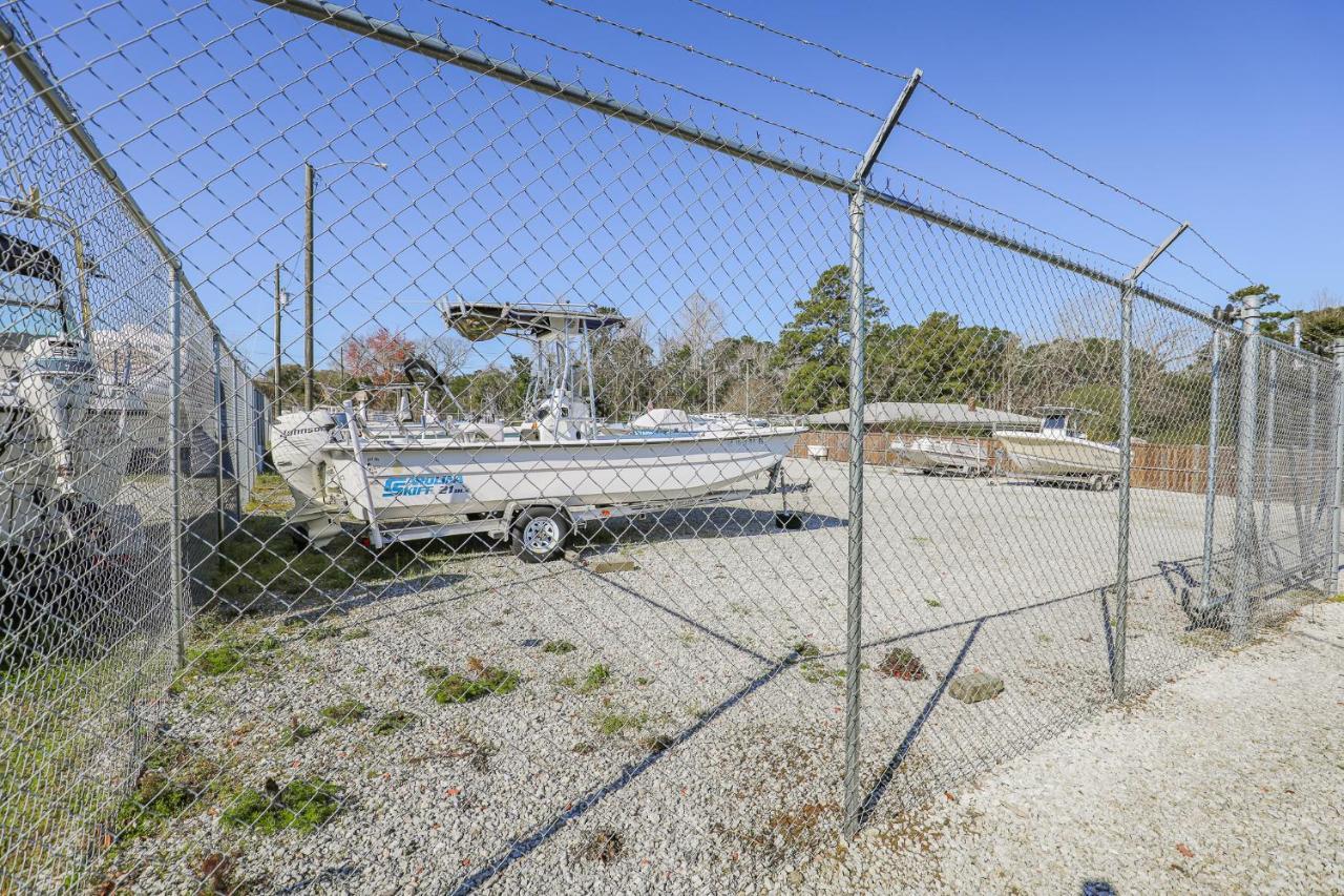 Spacious Home With Waterfront View-Welcome Pets Sneads Ferry Exterior photo